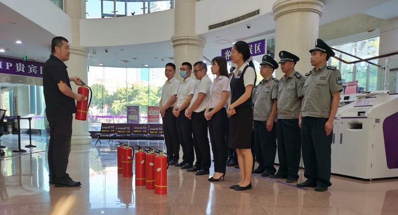 安全保卫工作,切实提高泉州市集英保安守押有限公司驻光大银行守护